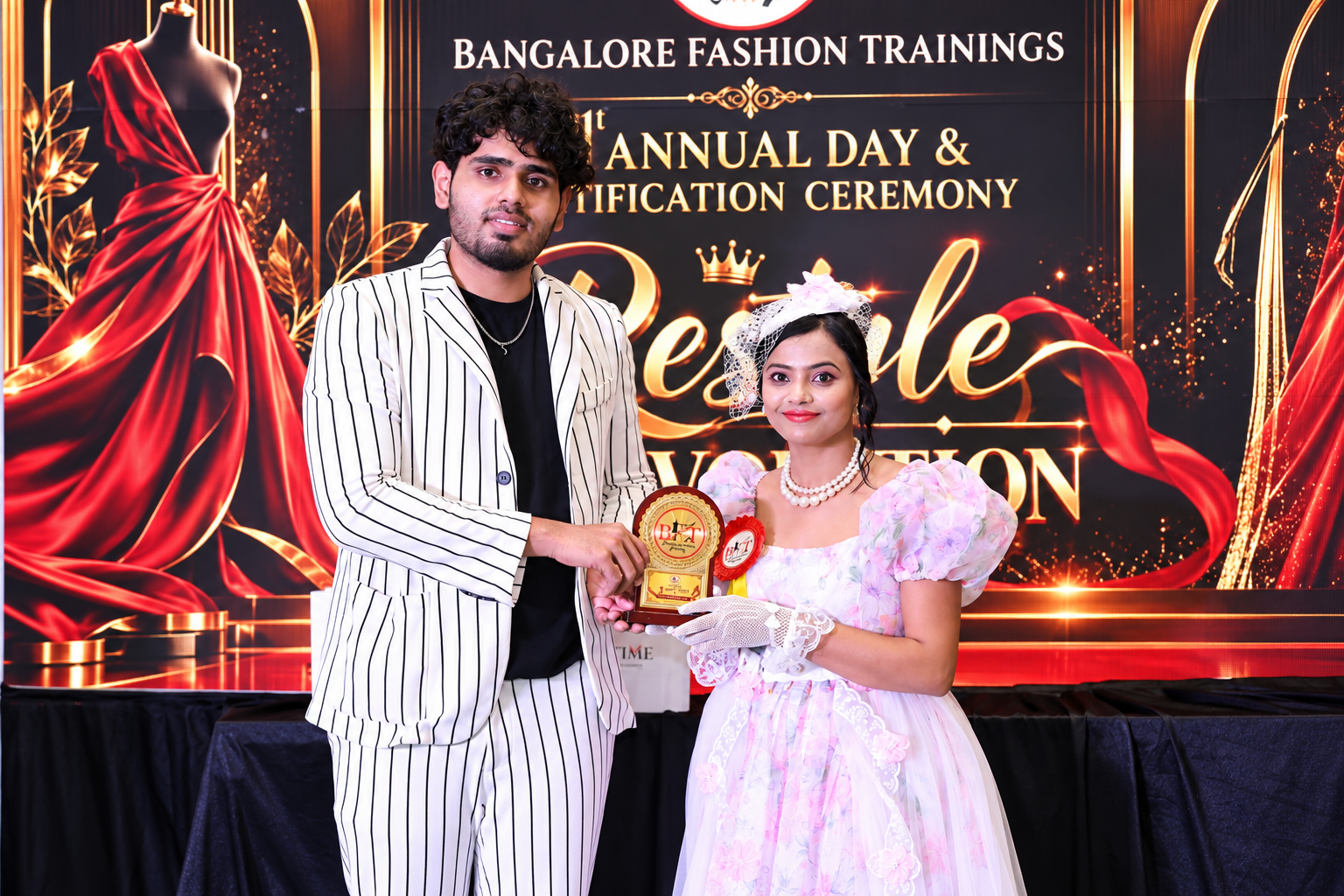 A proud award presentation moment at Bangalore Fashion Trainings’ 1st Annual Day and Certification Ceremony.